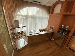 The Red Bricks Hotel