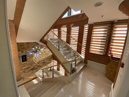 The Red Bricks Hotel