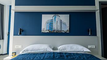 Hotel Blue