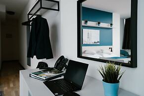 Hotel Blue