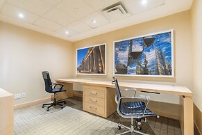 Gorgeous Condos in Maple Leaf Square