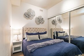 Gorgeous Condos in Maple Leaf Square