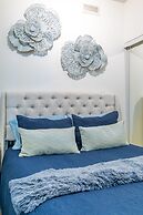 Gorgeous Condos in Maple Leaf Square