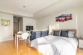 Gorgeous Condos in Maple Leaf Square