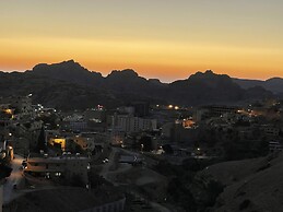 Petra Heart Hotel