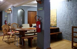 Alojamentos Estrela Peles