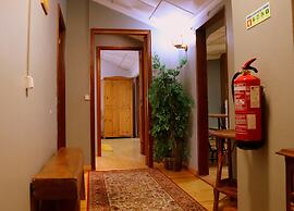 Alojamentos Estrela Peles