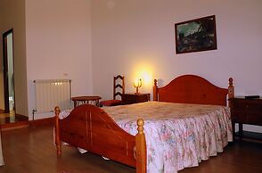 Alojamentos Estrela Peles