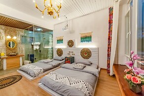 Crystal Taro Inn Dali