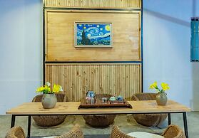 Crystal Taro Inn Dali