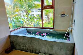 Phi Phi Mountain Beach Resort