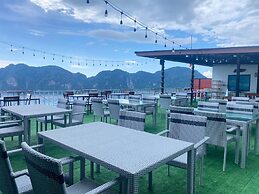 Phi Phi Mountain Beach Resort