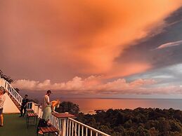 Phi Phi Mountain Beach Resort