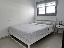 GK Apartments - Ben Gurion 105
