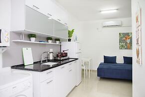 GK Apartments - Ben Gurion 105