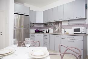 GK Apartments - Ben Gurion 105