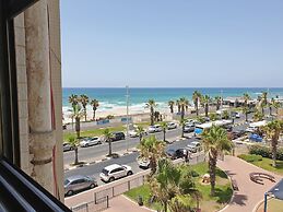 GK Apartments - Ben Gurion 105