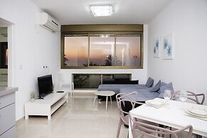 GK Apartments - Ben Gurion 105