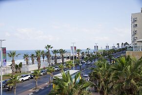 GK Apartments - Ben Gurion 105