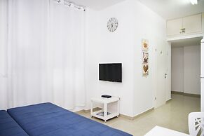 GK Apartments - Ben Gurion 105