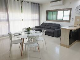 GK Apartments - Ben Gurion 105