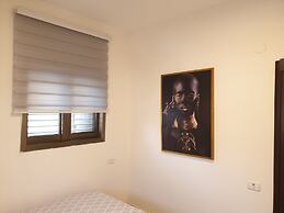 GK Apartments - Ben Gurion 105