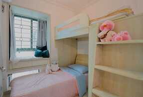 Four Seasons Window View Apartment