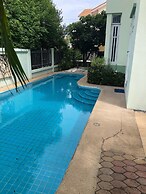 Pattaya Pool Villa TLH