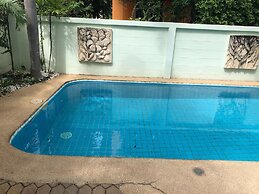 Pattaya Pool Villa TLH