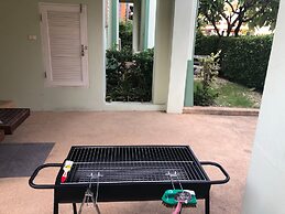 Pattaya Pool Villa TLH