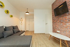 Deluxe Apartment near Bridge