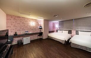 Walker Hotel Sanchong
