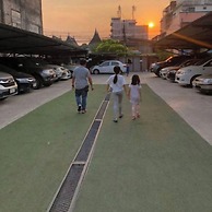 51 Suanplu Residence