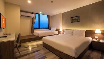 B2 Korat Premier Hotel