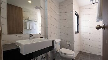 B2 Korat Premier Hotel