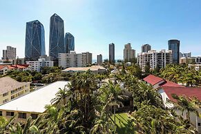 Oaks Gold Coast Hotel