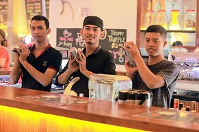 Poolside Villa - Hostel