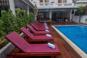 Poolside Villa - Hostel