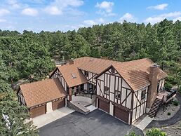 5BR Poe Manor Entertain,hot Tub+has Everything!