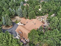 5BR Poe Manor Entertain,hot Tub+has Everything!