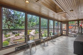 5BR Poe Manor Entertain,hot Tub+has Everything!