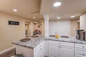 5BR Poe Manor Entertain,hot Tub+has Everything!