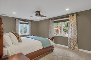 5BR Poe Manor Entertain,hot Tub+has Everything!