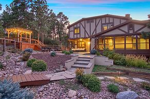 5BR Poe Manor Entertain,hot Tub+has Everything!