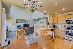 5BR Theatre & Arcade AF Academy Trails, W/hot Tub!