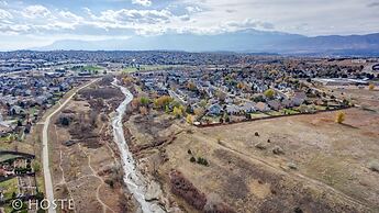 5BR Theatre & Arcade AF Academy Trails, W/hot Tub!