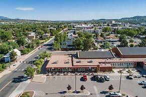 Craft Brewery Perfection! Charming & Dog-friendly