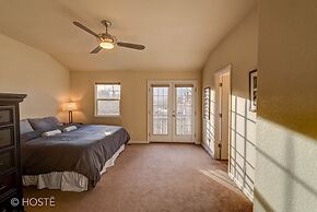 3BR Downtown Townhome /w Stunning Balcony Views!
