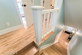 Perfect Cottage Downtown Great Patio!