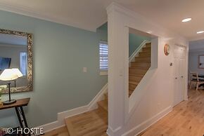 Perfect Cottage Downtown Great Patio!